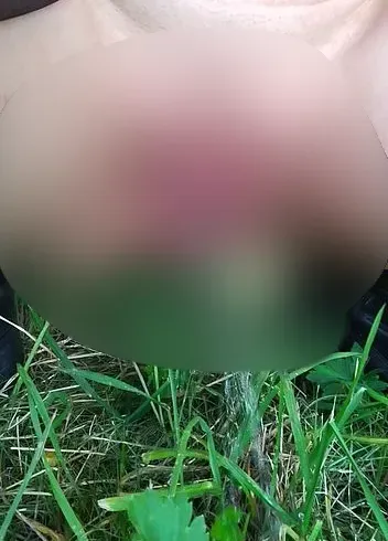 Amber Blaze - Pinkeln und Flirten im Sonnenschein.