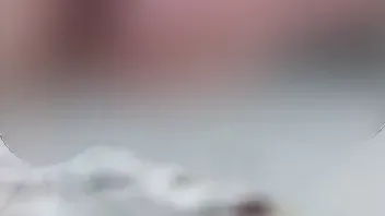 squirten geil nass alleine im Hotel wenn kein Schwanz da ist muss der Dildo her