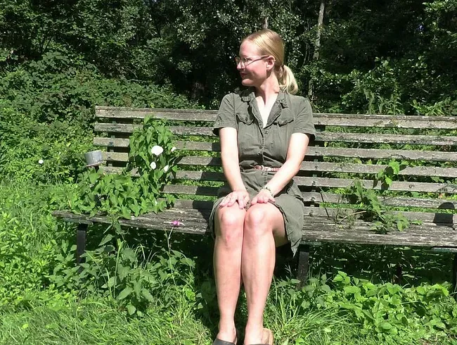 Geile Anglerin pisst frech ab