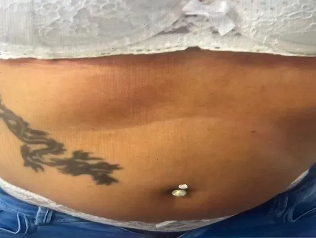 In Jeans gepisst und geduscht