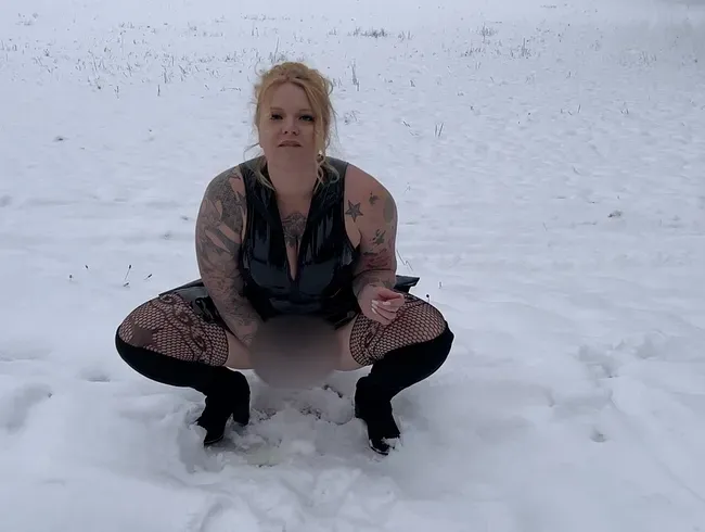 Pipi-Pause im Schnee