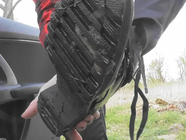 da hab ich mir doch einen kaubonbon eingetreten