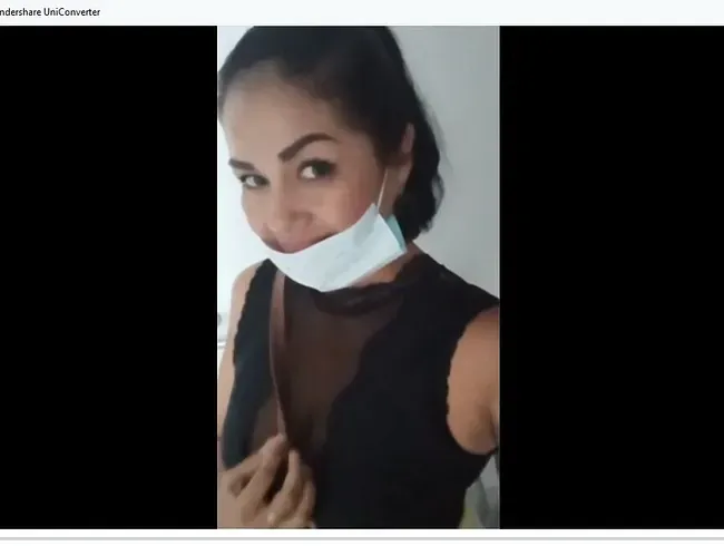 Pinkeln in einer Krankenhaustoilette