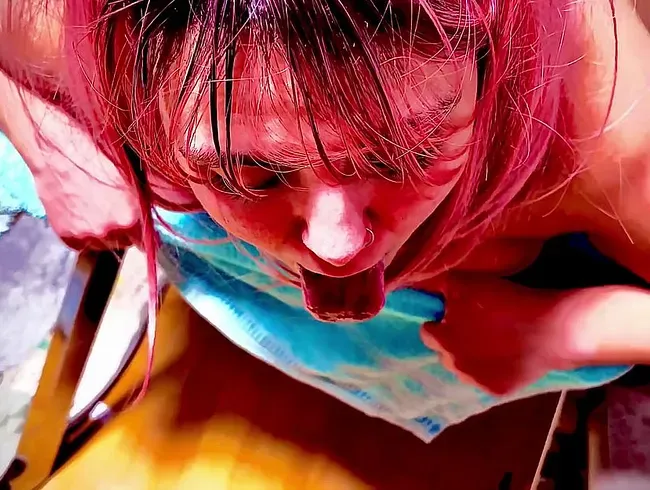 Rauf' auf den Tisch mit dir du Sau und Pisse schlucken!!!