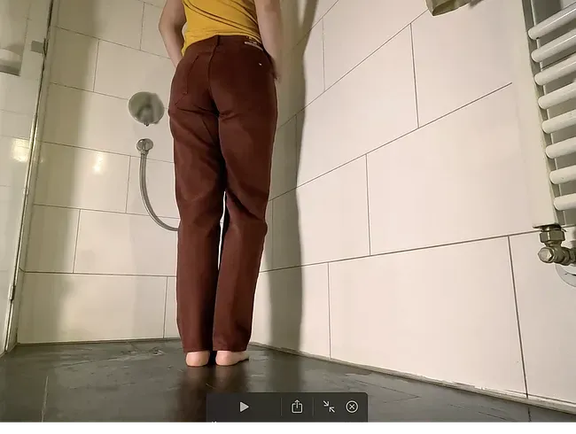 Pipi treffen im Bad?