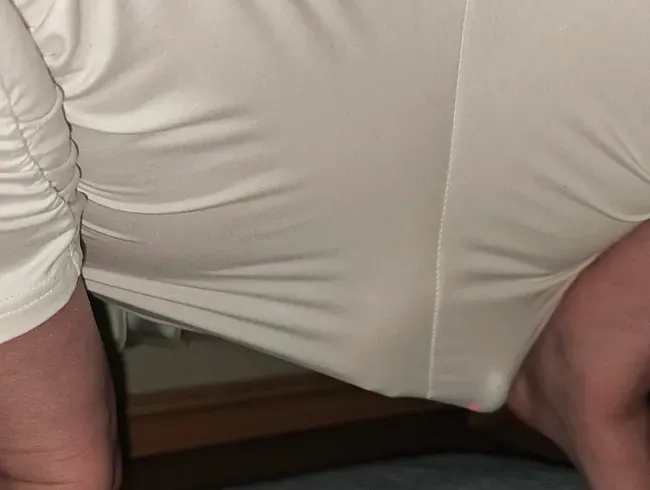 Ich wollte nicht auf Toilette weil ich so geil wahr