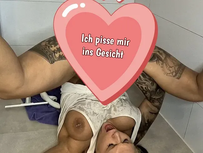 Ich pisse mir ins Gesicht