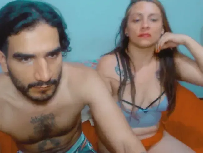 SEHR LUSTIGES UND SCHMUTZIGES LATINA-PAAR.