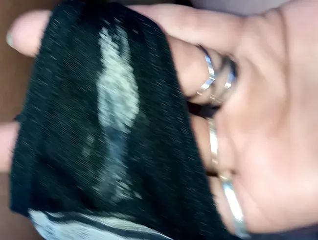 Hörst du das Plätschern meiner Pisse und...