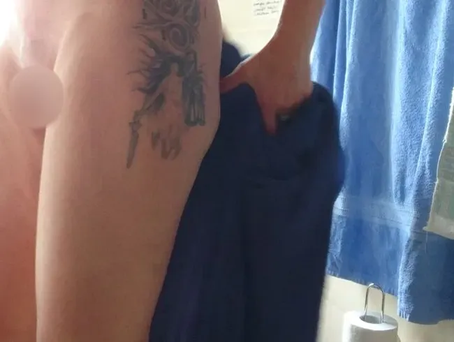 warum pisse ich sitzend, weil ich ein Mädchen bin