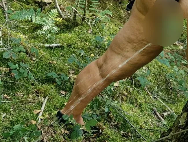 Piss- und Fesselspiele im Wald
