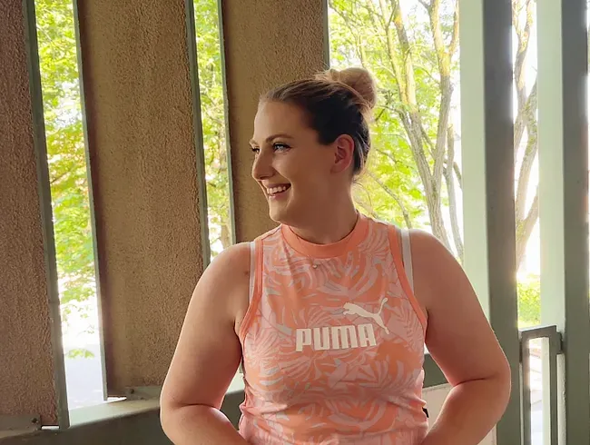 Parkhaus Piss - ich liebe es überall zu Pissen!