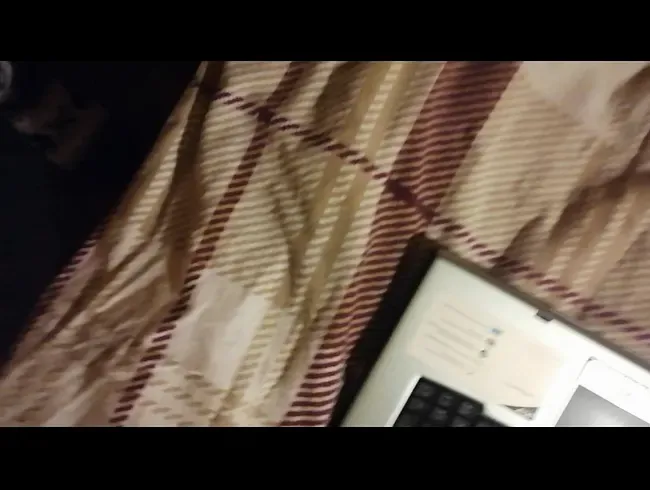 Heiser Strahl auf Laptop