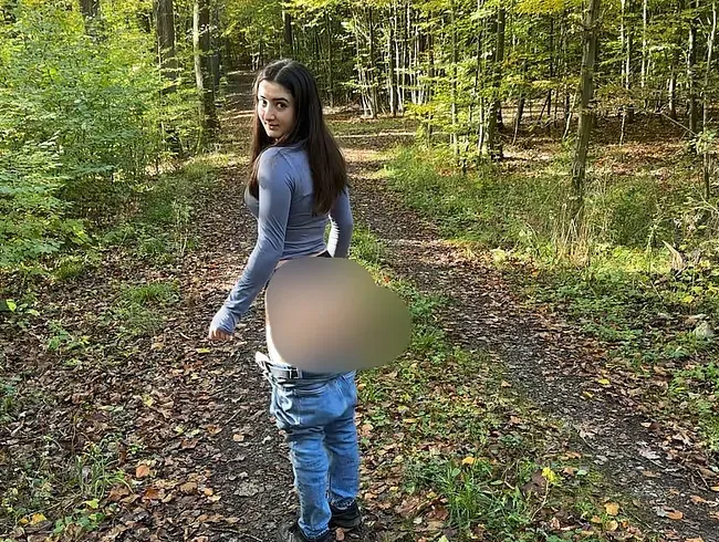 Ich musste beim Spaziergang dringend pinkeln! Ihr seid Live dabei!