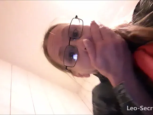 OMG - Pissen zum Public Viewing, und das gleich 8 mal ;p