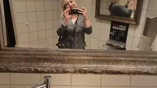 Pissen auf der Öffentlichen Toilette