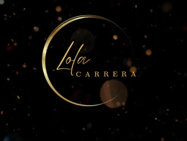 Lola pinkelt Tennislehrer in der Dusche an und wird angepinkelt