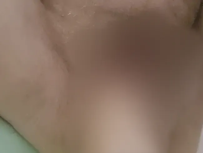 Soll ich auf deinen Schwanz pinkeln??