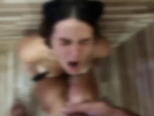 Großes Pisstraining für eine Kittie-Sklavenhure