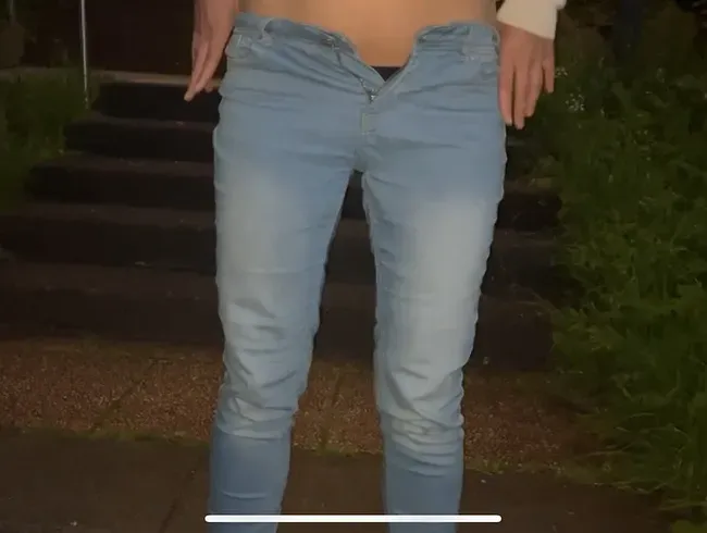 Pipi im Park die Treppe runter