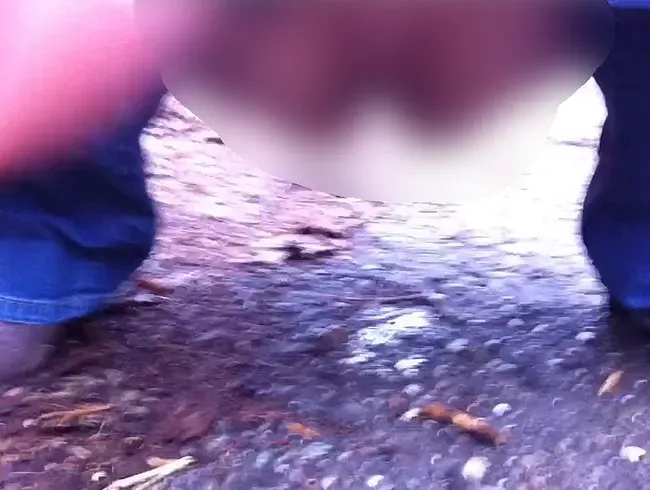 Volle Blase auf die Straße... das tut gut und macht mich geil