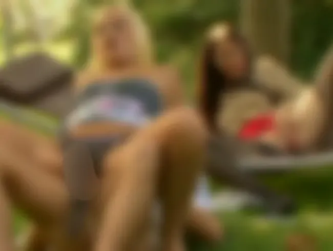 Seine Eheschlampe erwischt mich mit seinem Schwanz in meiner Muschi!