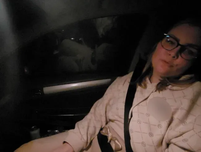 Outdoor Piss nach dem Dreh – das war dringend!