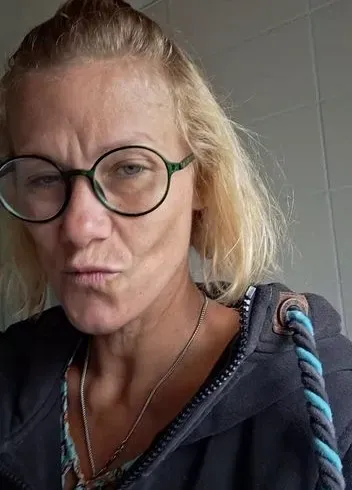 Natursekt und Fingern