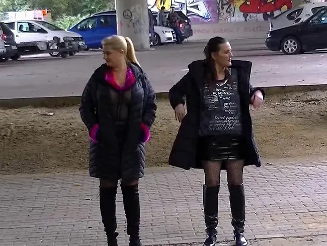 outdoor pissen auf dem Parkplatz