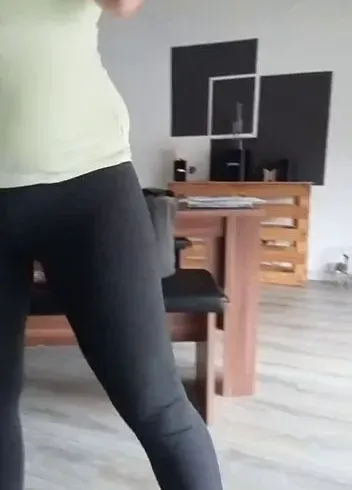 Voll in die Leggins gepisst