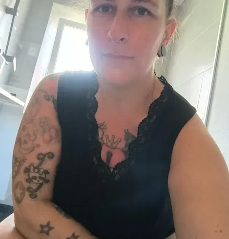 Ich pisse in eine kleine Schüssel. Was für eine Verschwendung