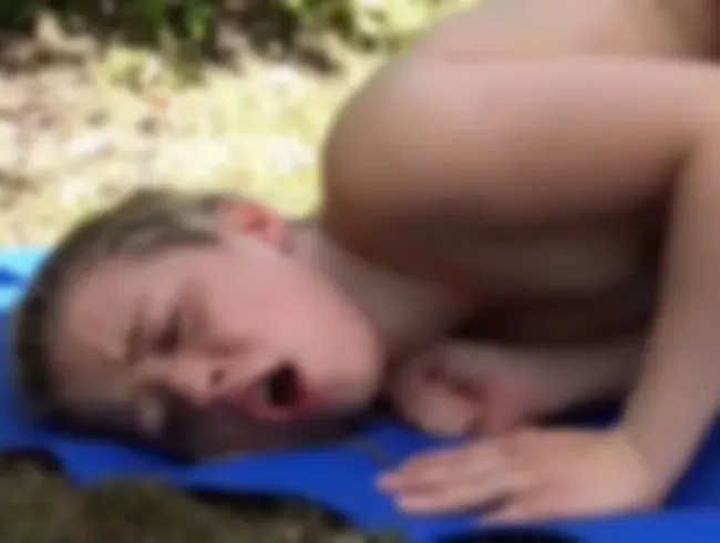 Mega perverse Teenyschwängerung! Erst vollgespritzt, dann reingespritzt!