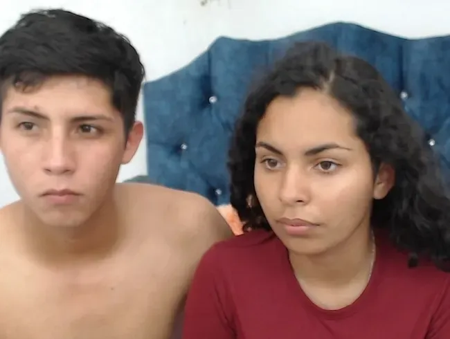 URIN-SHOW!! Squirt über die ganzeURIN-SHOW!! Squirt über die ganze Kamera und ist sehr aufgeregt Kam