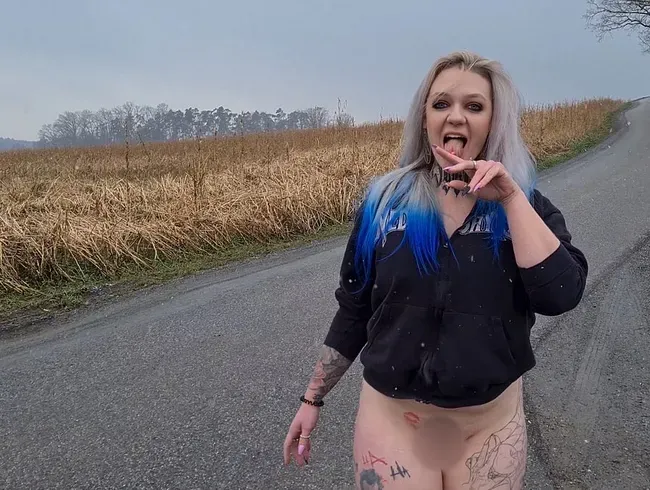 Dreiste Outdoor Pissfontäne - So viel Pisse für dich