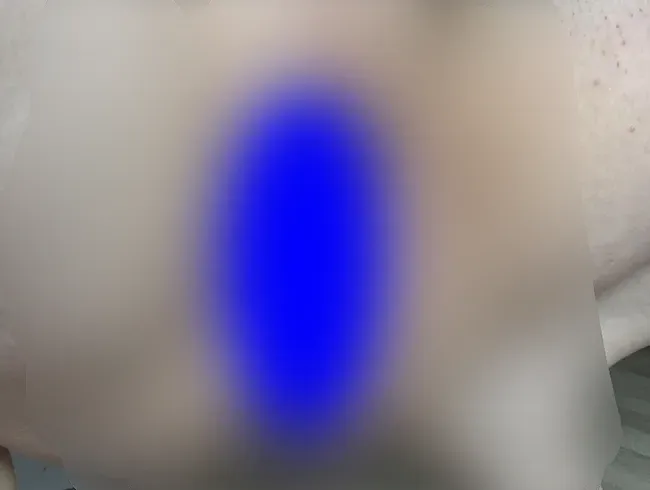 Meine Stoppelmuschi pisst für dich